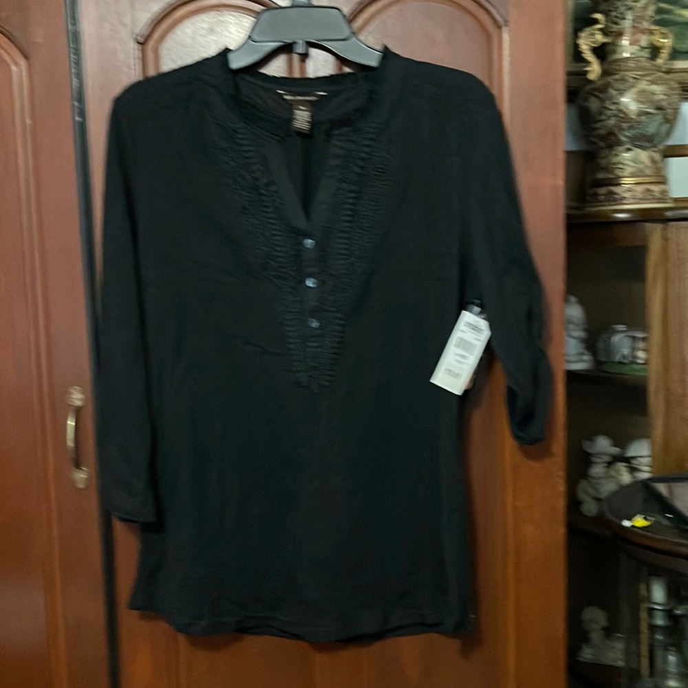 Bit & Bridle NWT Cute Black Crocheted Neckline Shirt Size Medium